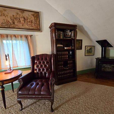 The 1883 Peabody House Bed & Breakfast 유레카 스프링스 외부 사진