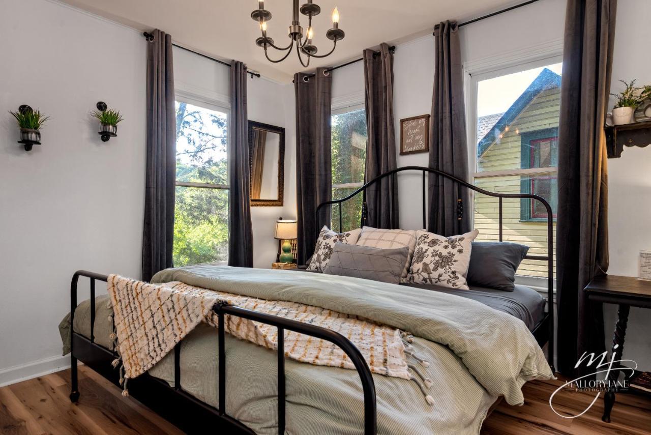 The 1883 Peabody House Bed & Breakfast 유레카 스프링스 외부 사진