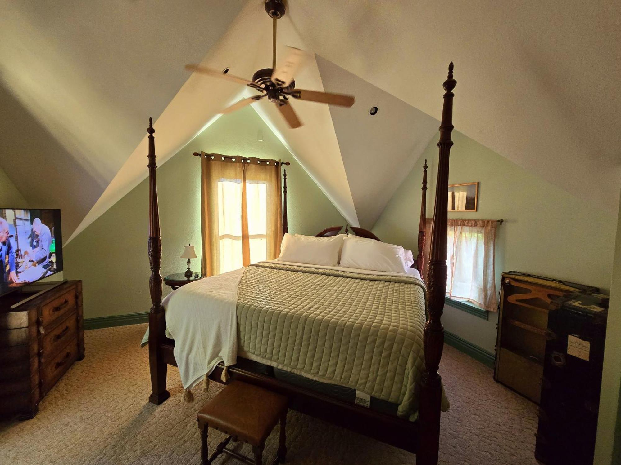 The 1883 Peabody House Bed & Breakfast 유레카 스프링스 외부 사진